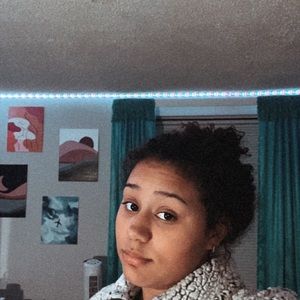 Meet your Posher, Jillian